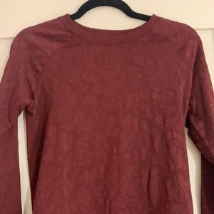 Lululemon burgundy rest less pullover, size 8